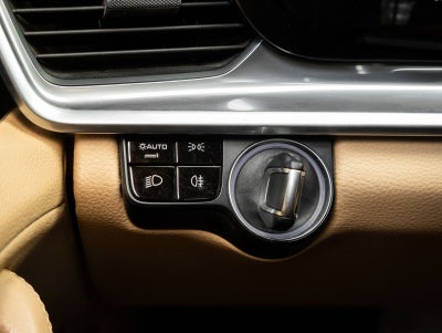 2018 Porsche Panamera Base