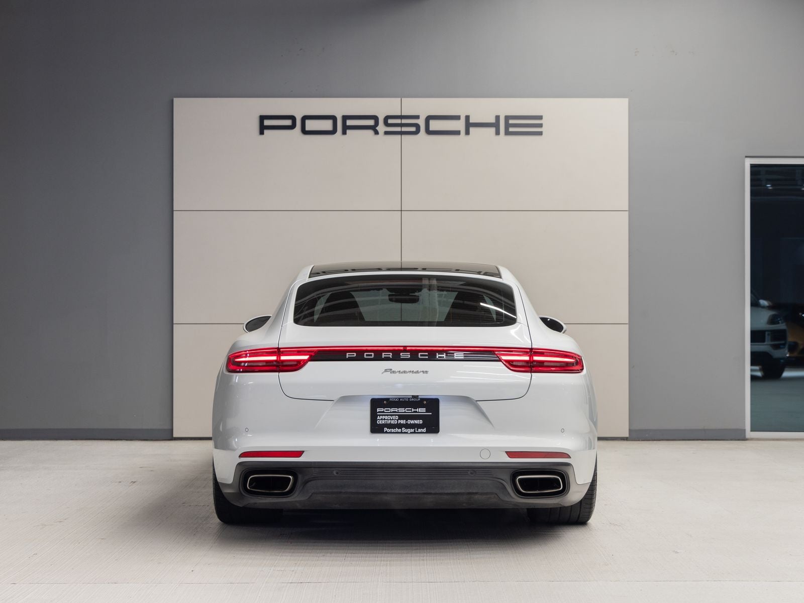 2018 Porsche Panamera Base