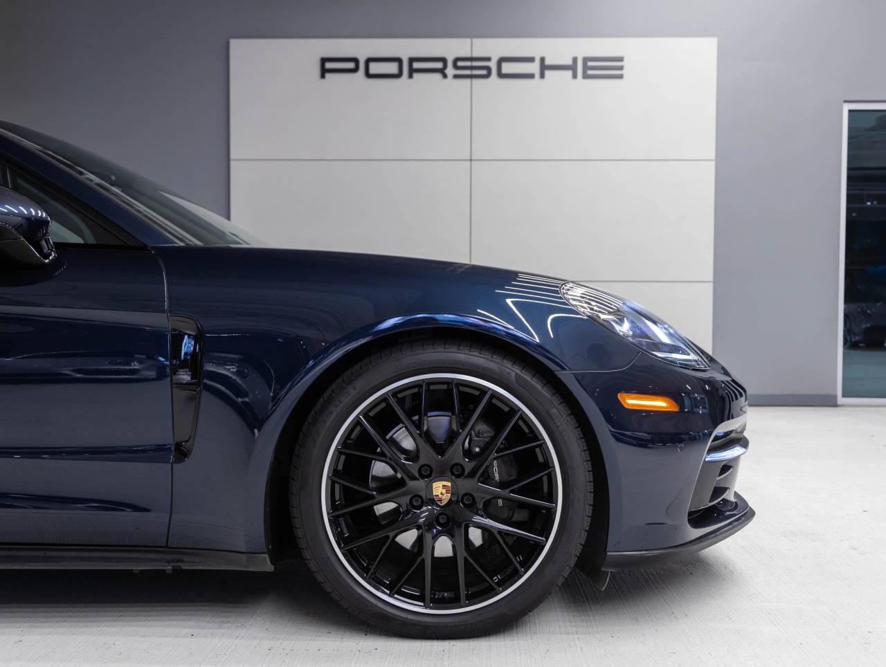 2020 Porsche Panamera Panamera