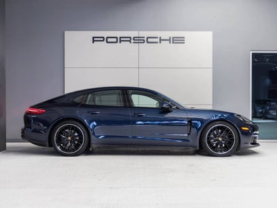 2020 Porsche Panamera Panamera