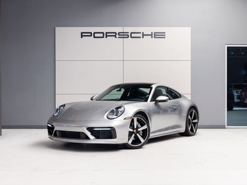 2022 Porsche 911 Carrera