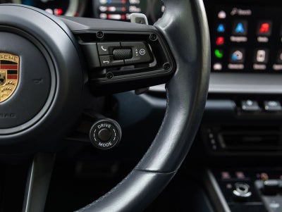 2022 Porsche 911 Carrera
