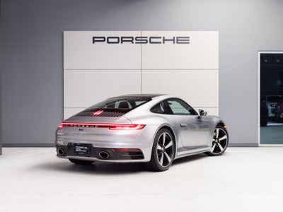 2022 Porsche 911 Carrera