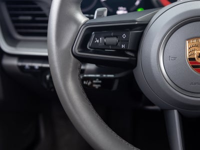 2024 Porsche 911 911 Carrera 4 (MY24)