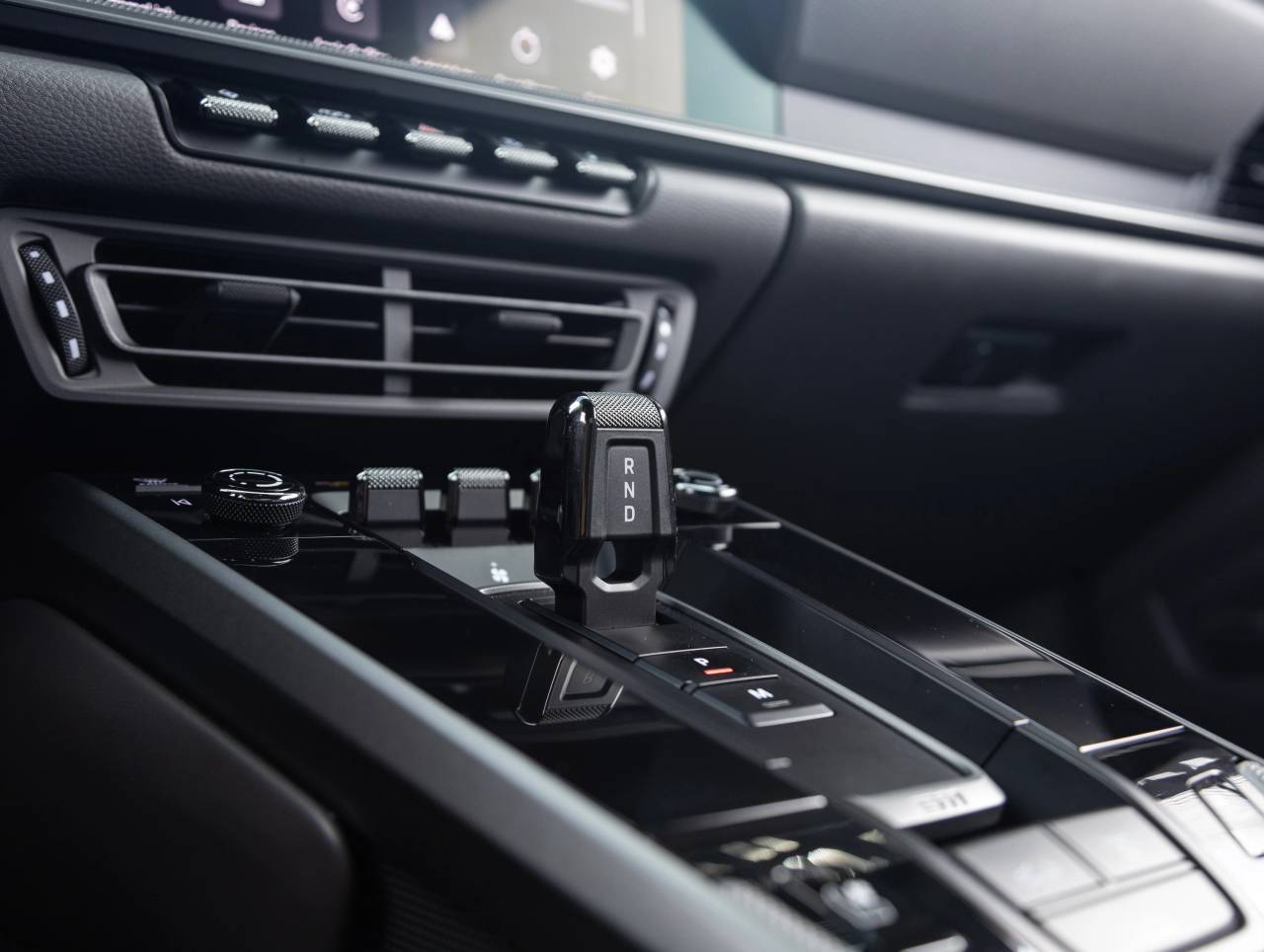 2024 Porsche 911 911 Carrera 4 (MY24)