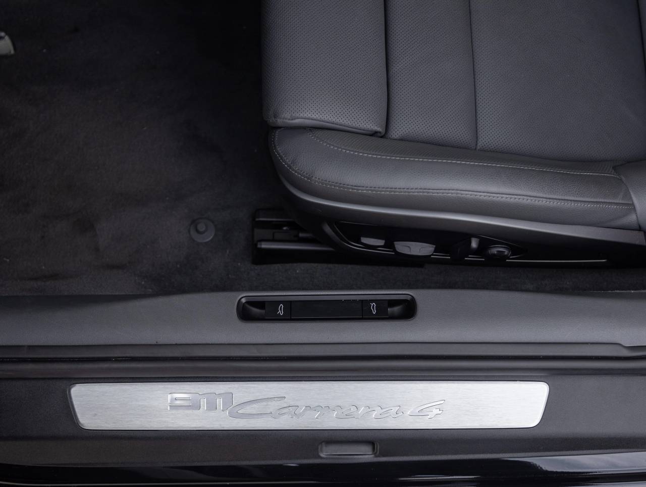 2024 Porsche 911 911 Carrera 4 (MY24)