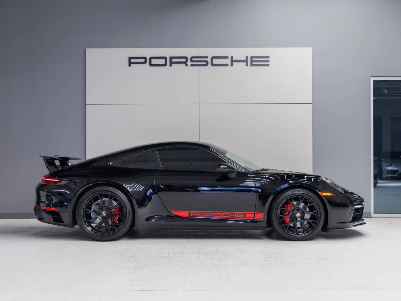 2024 Porsche 911 911 Carrera 4 (MY24)