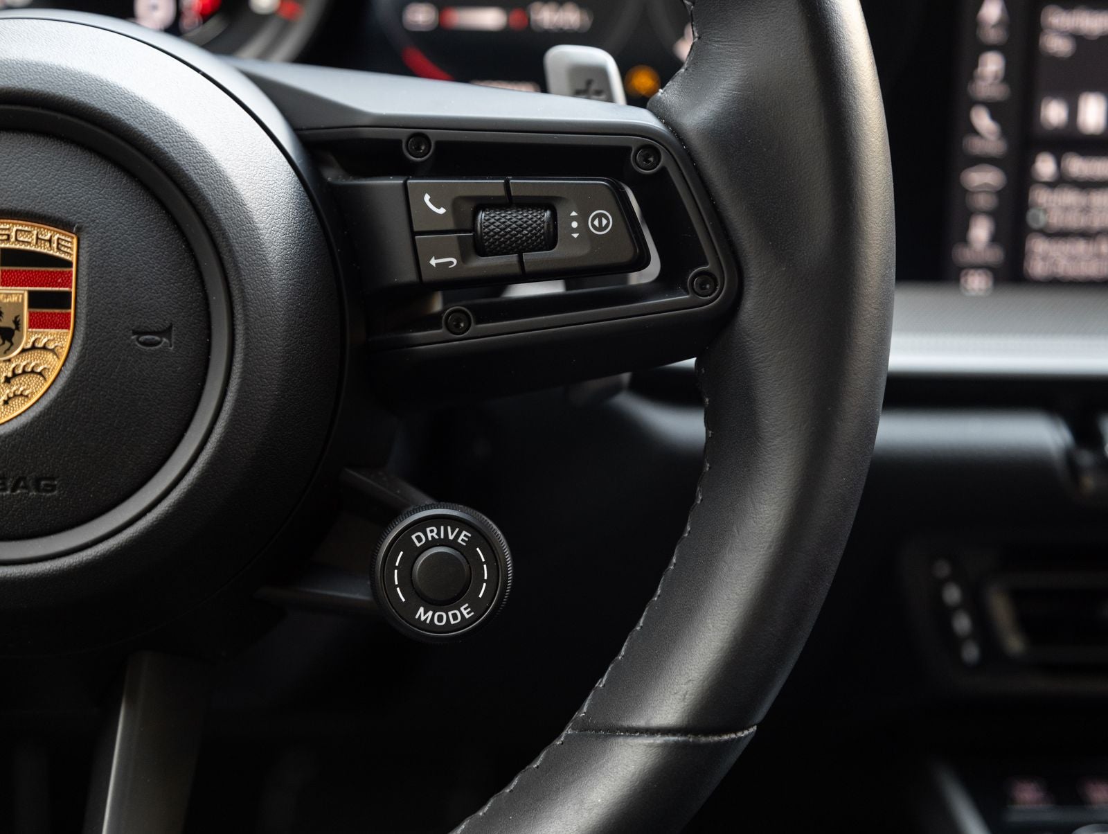 2020 Porsche 911 Carrera