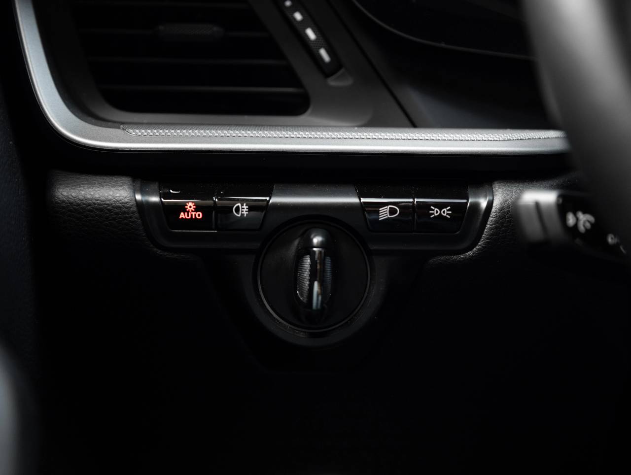 2020 Porsche 911 Carrera