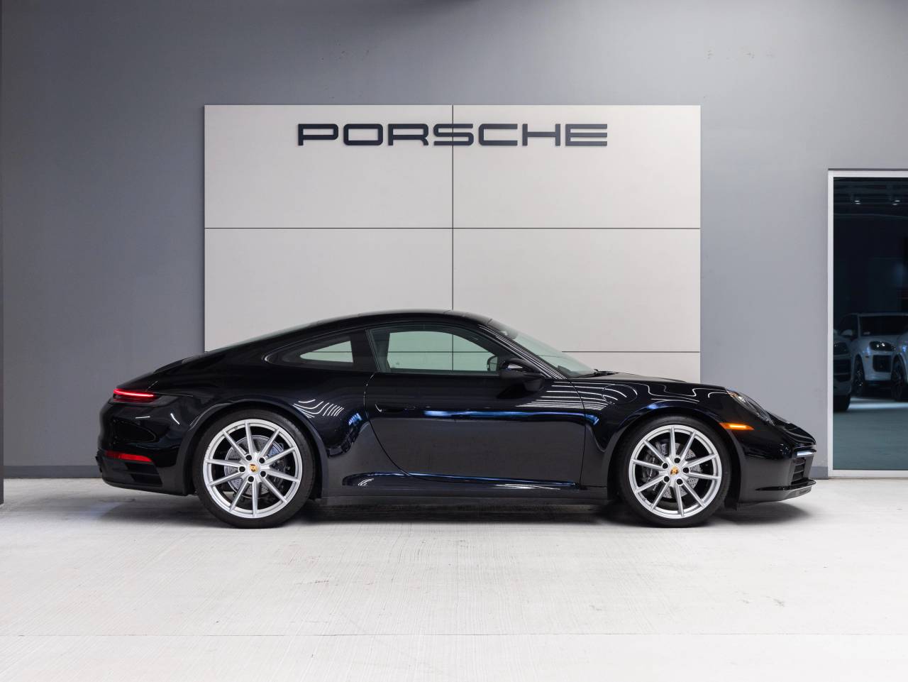 2020 Porsche 911 Carrera