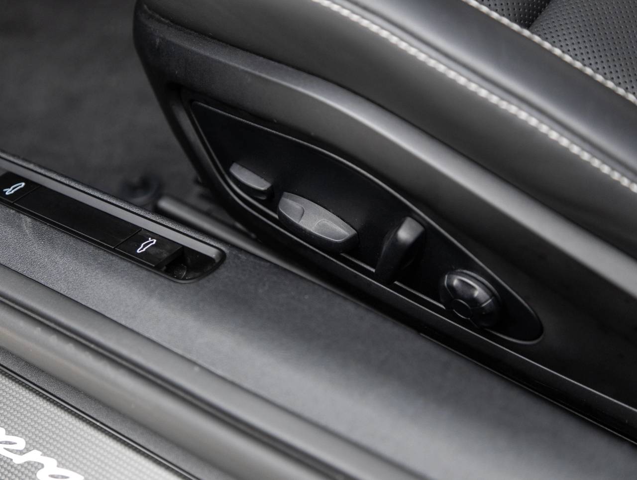 2025 Porsche 911 911 Carrera