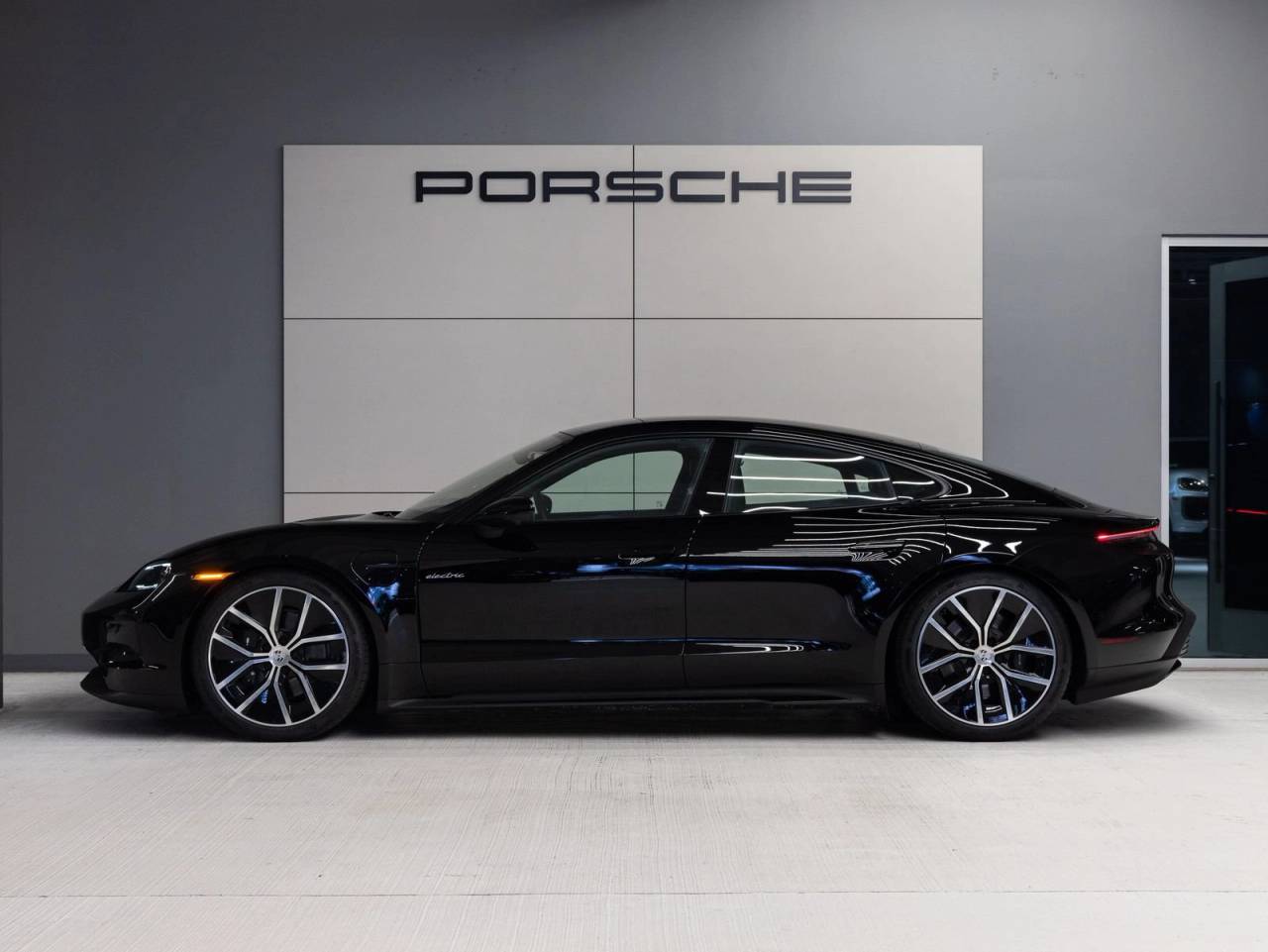 2026 Porsche Taycan Taycan