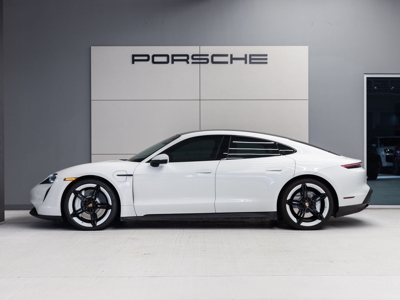 2021 Porsche Taycan RWD