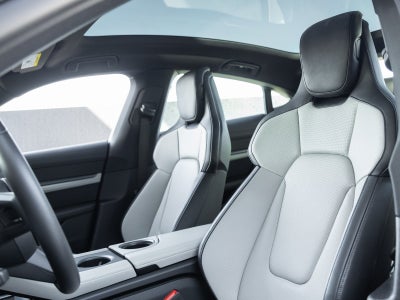 2025 Porsche Taycan Taycan