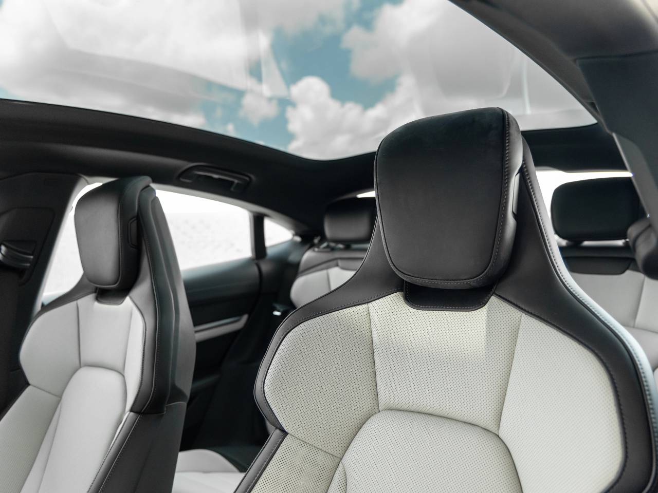 2025 Porsche Taycan Taycan