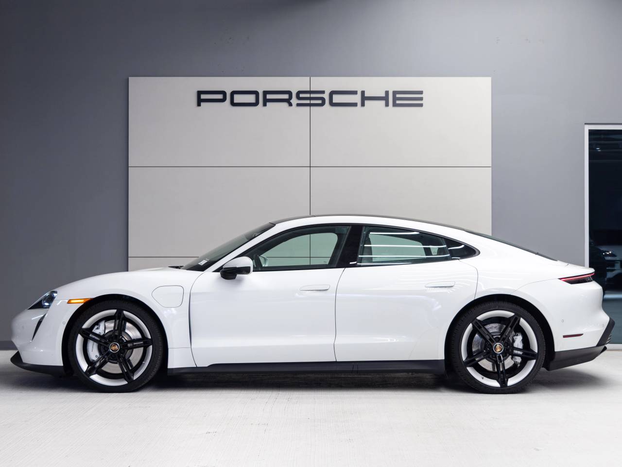 2023 Porsche Taycan Taycan (MY23)