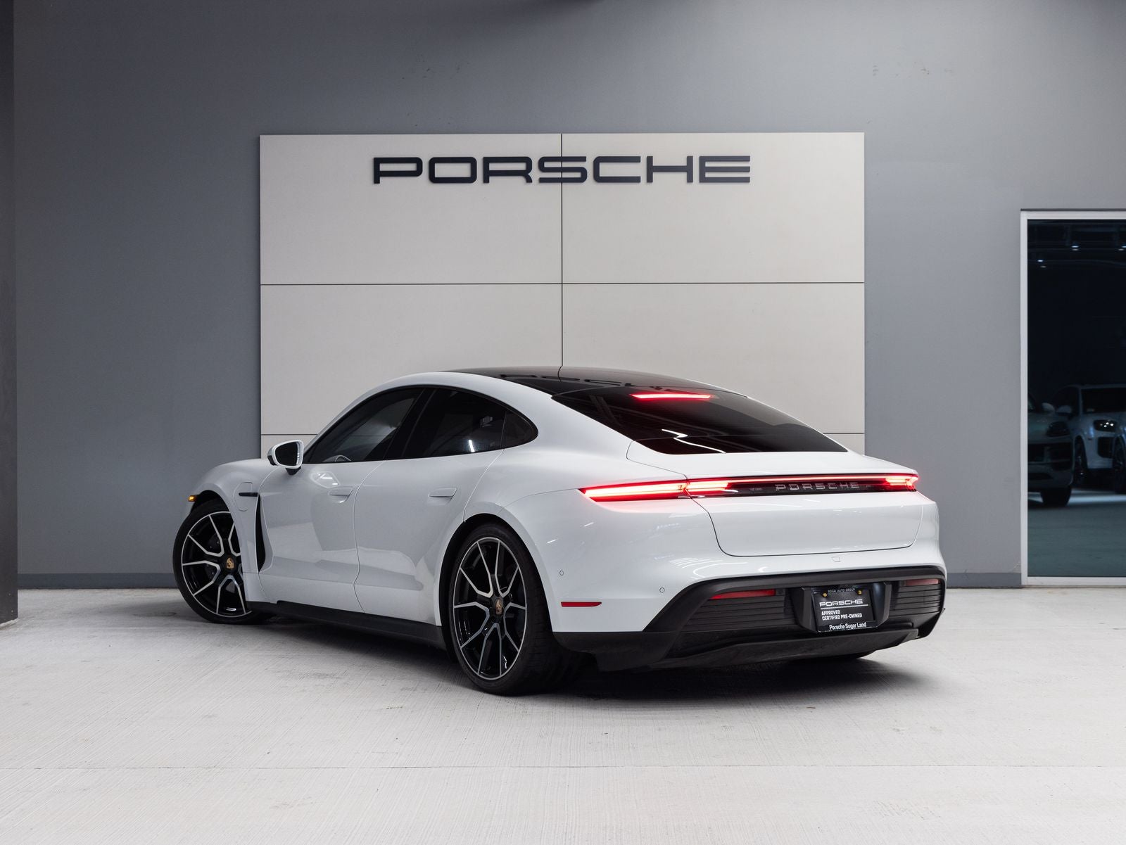 2025 Porsche Taycan RWD