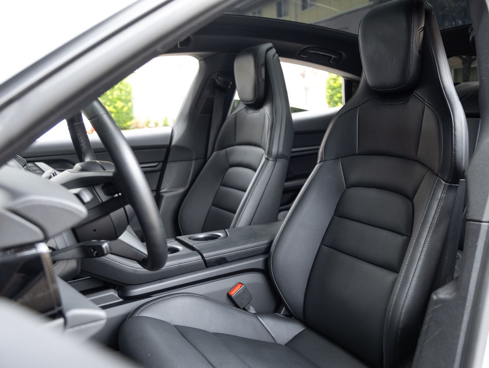2025 Porsche Taycan RWD