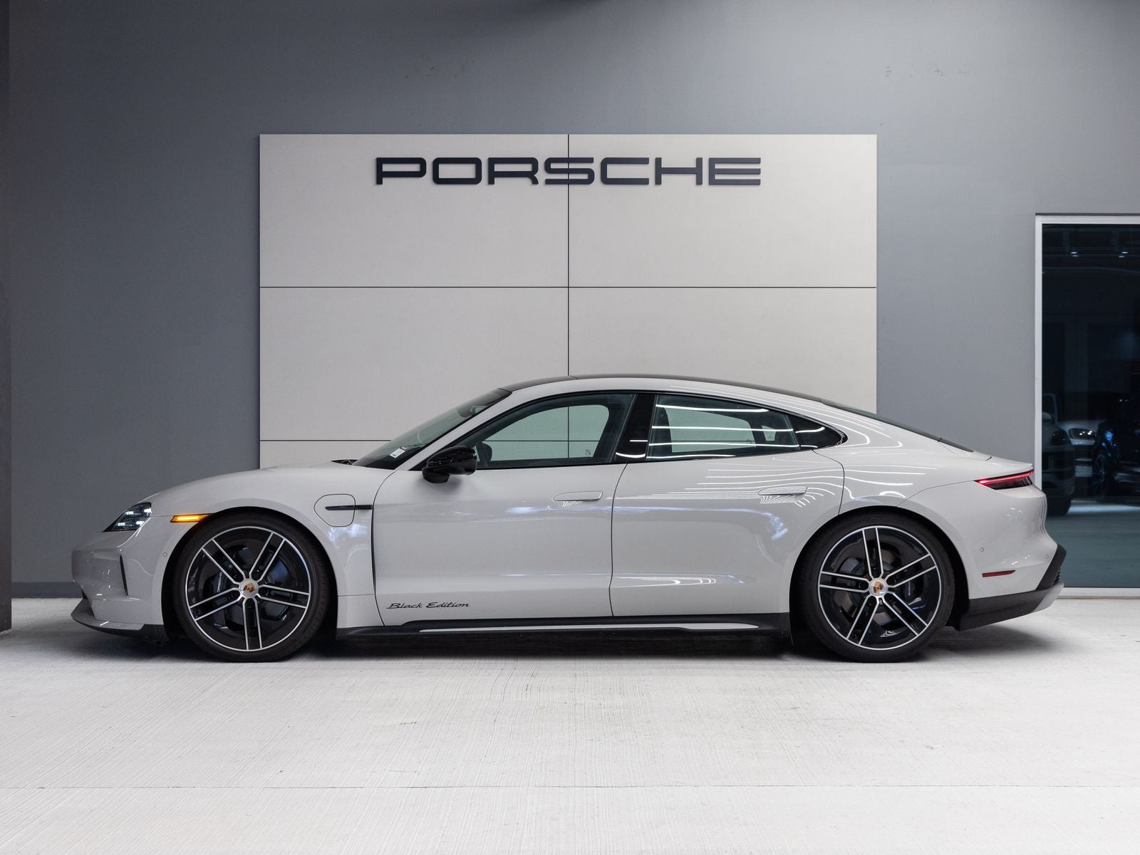 2026 Porsche Taycan 4 Black Edition