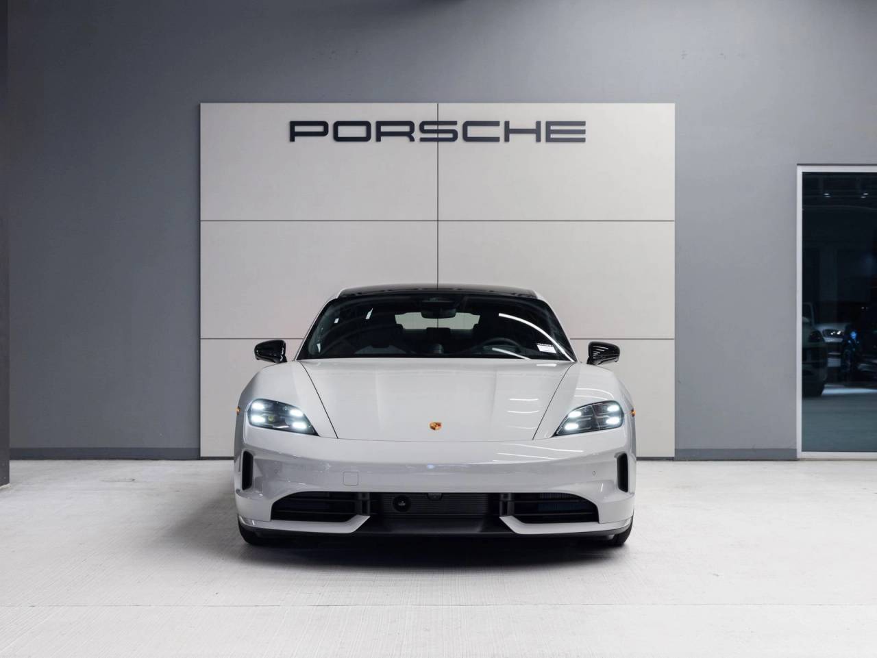 2026 Porsche Taycan 4 Black Edition