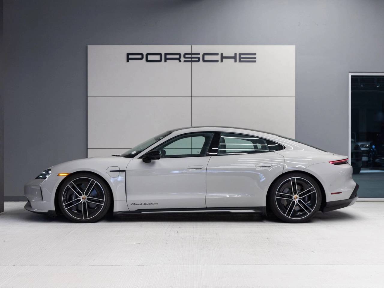 2026 Porsche Taycan 4 Black Edition