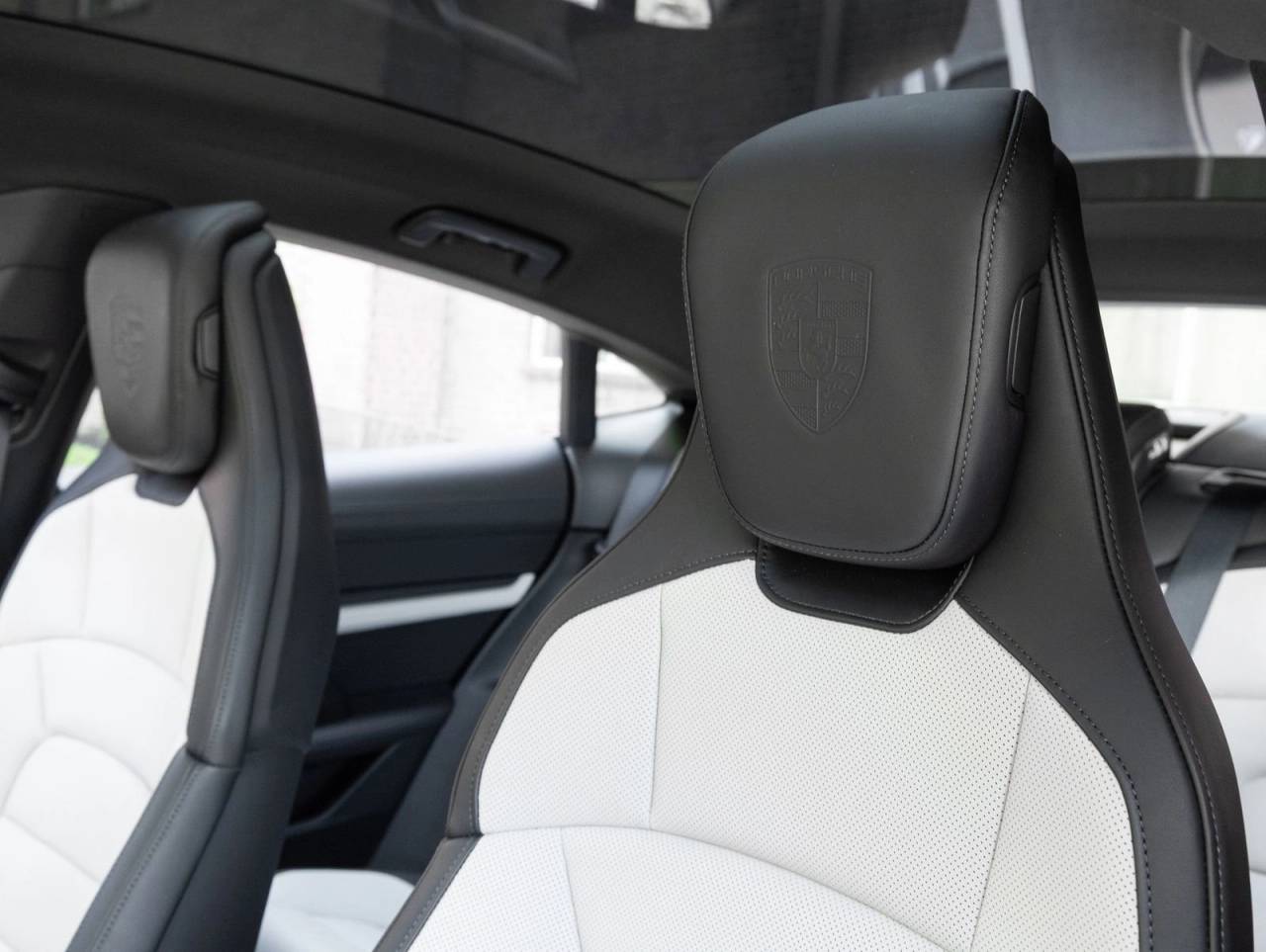 2026 Porsche Taycan 4 Black Edition