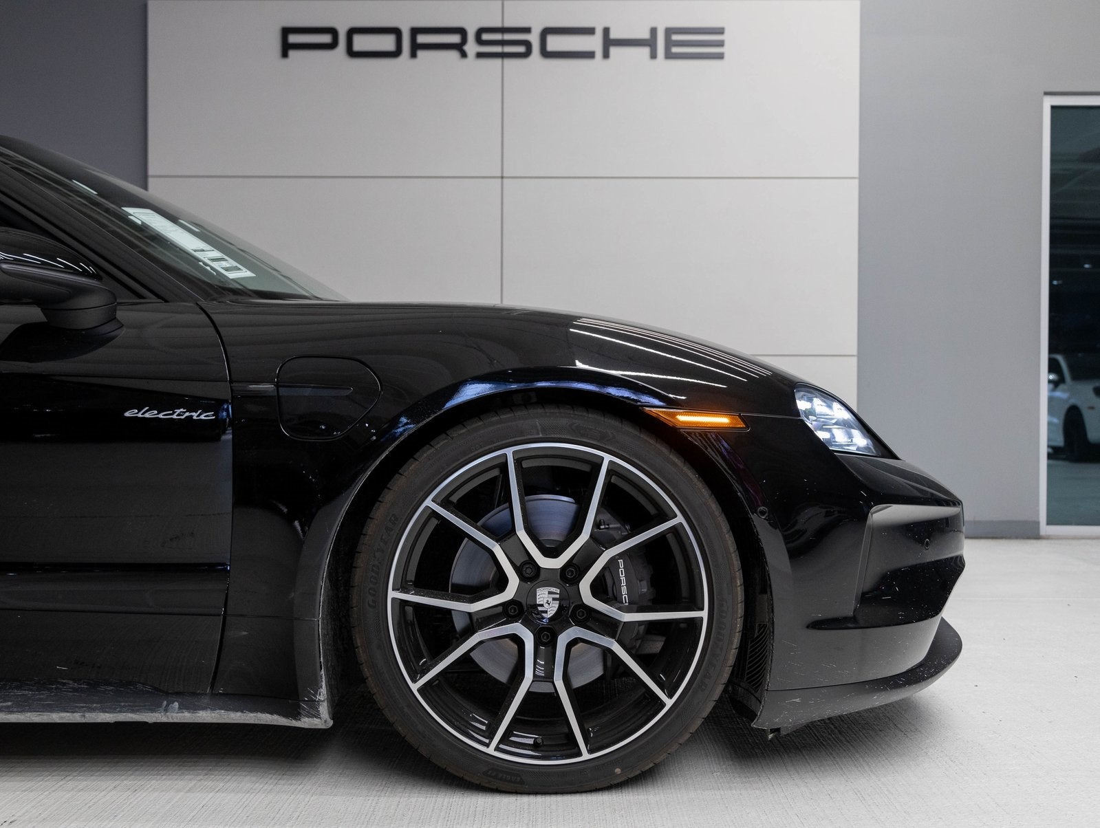 2025 Porsche Taycan Taycan 4