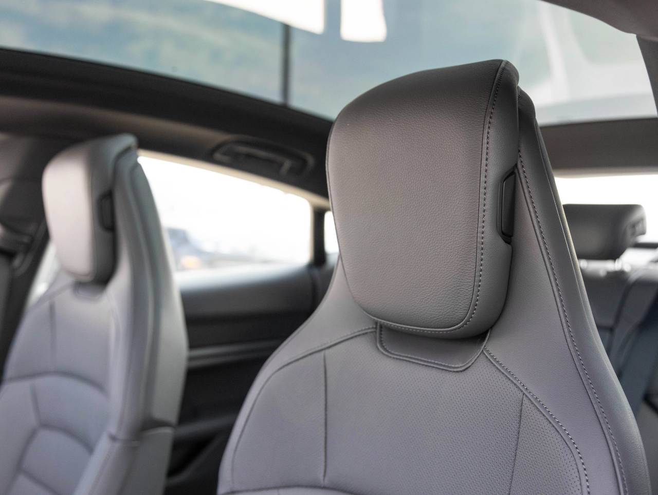 2025 Porsche Taycan Taycan 4