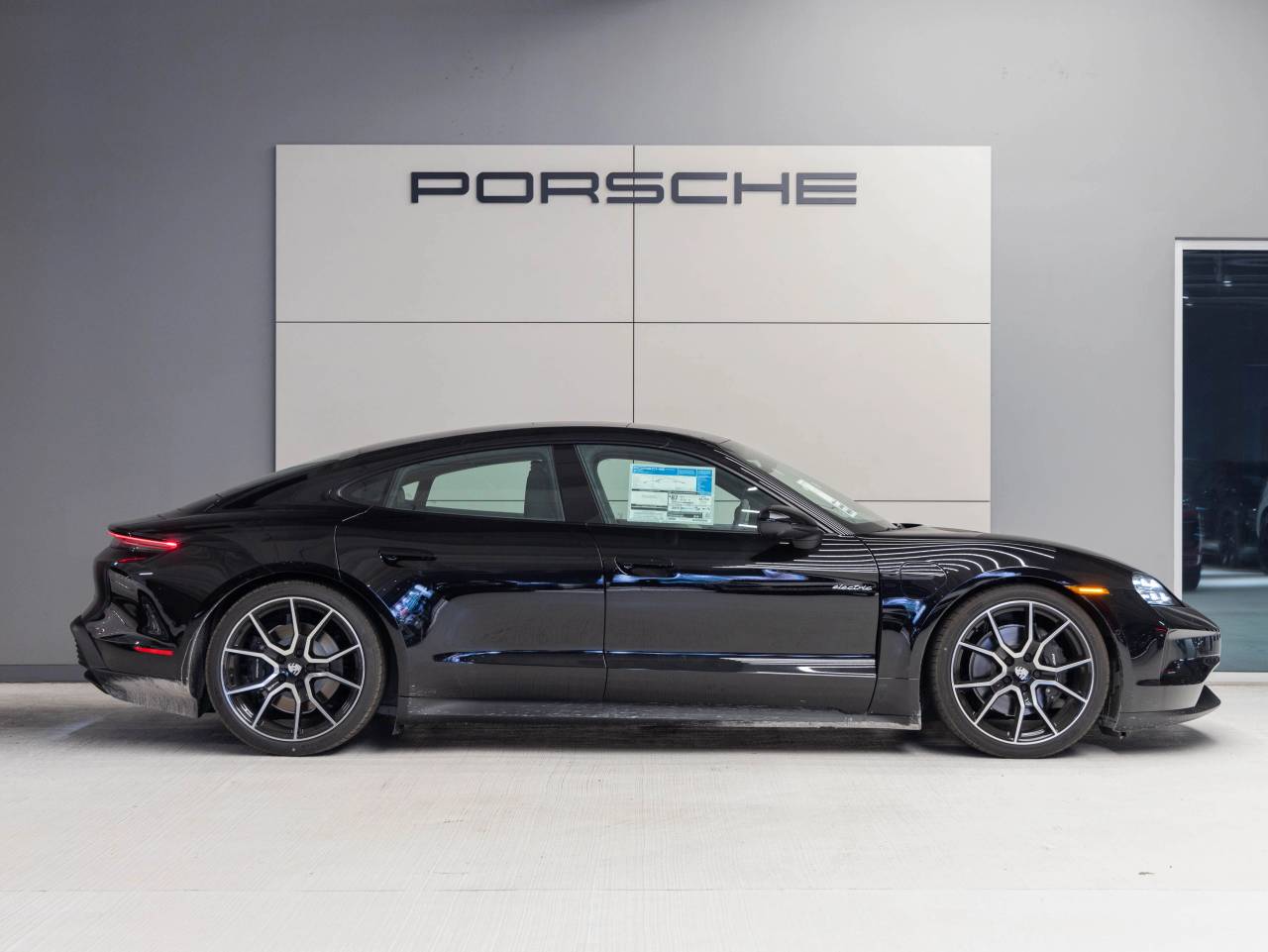 2025 Porsche Taycan Taycan 4