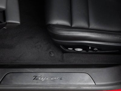 2025 Porsche Taycan RWD