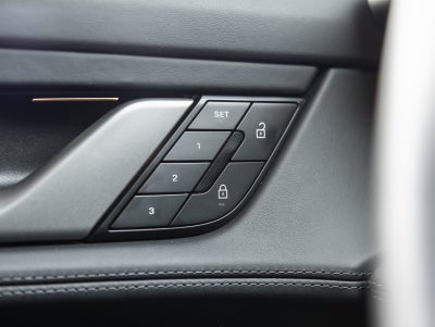 2025 Porsche Taycan Taycan 4