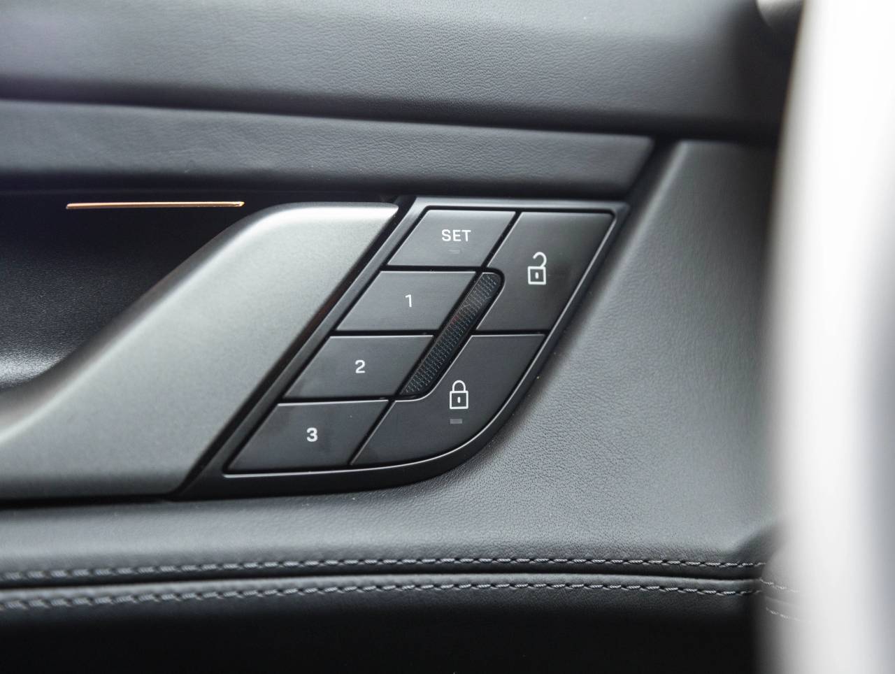 2025 Porsche Taycan Taycan 4