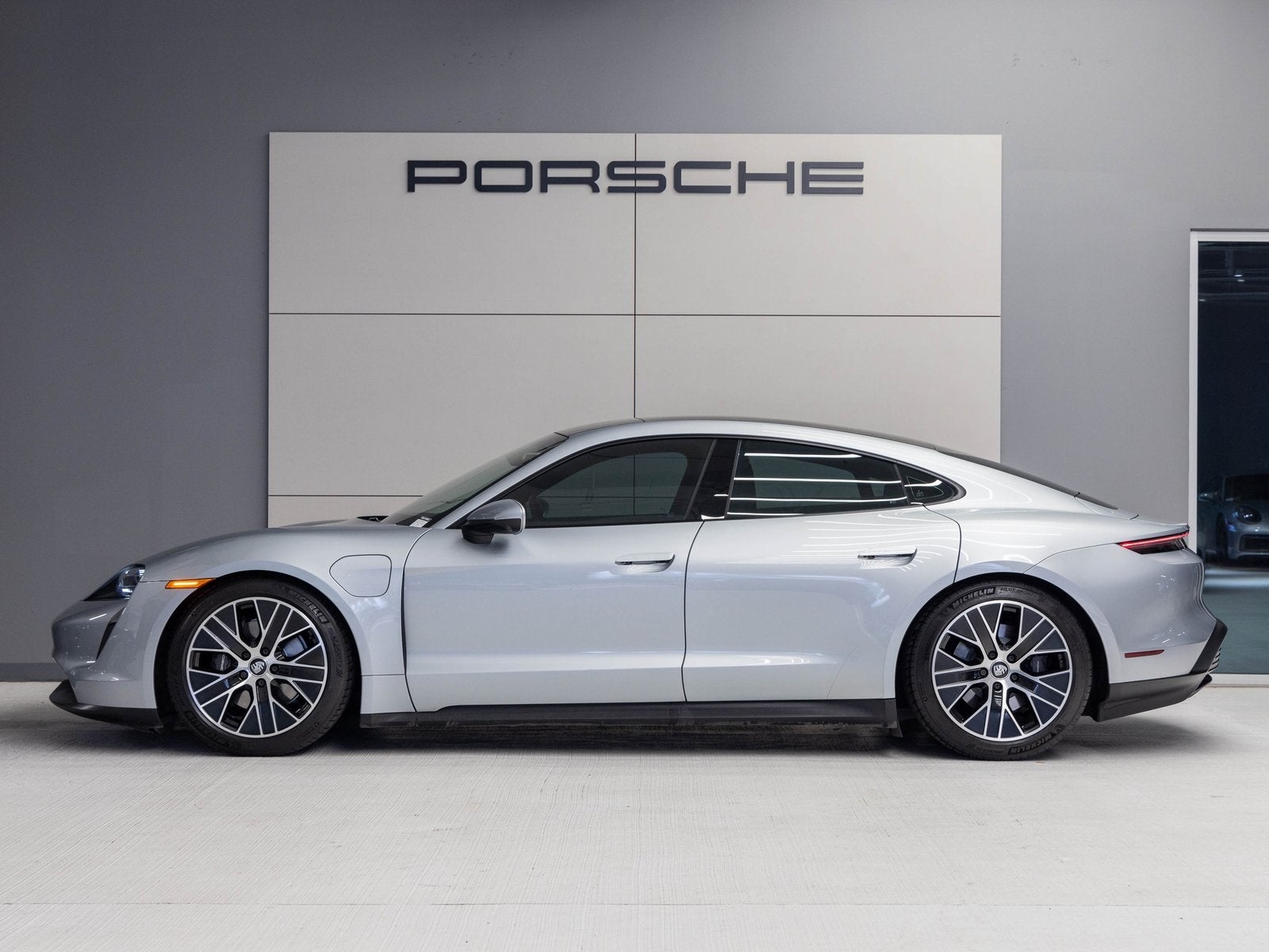 2023 Porsche Taycan Taycan (MY23)