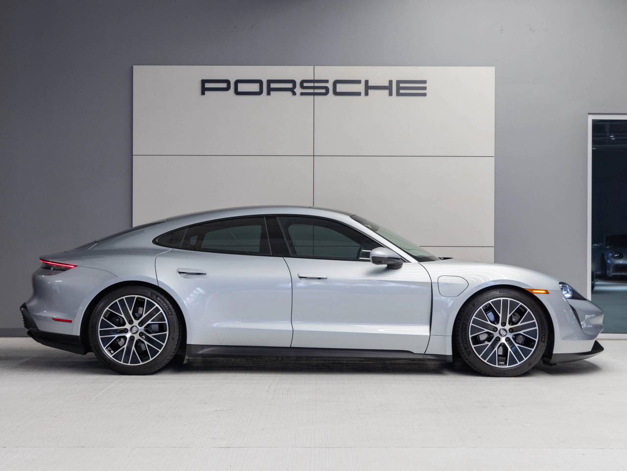 2023 Porsche Taycan Taycan (MY23)