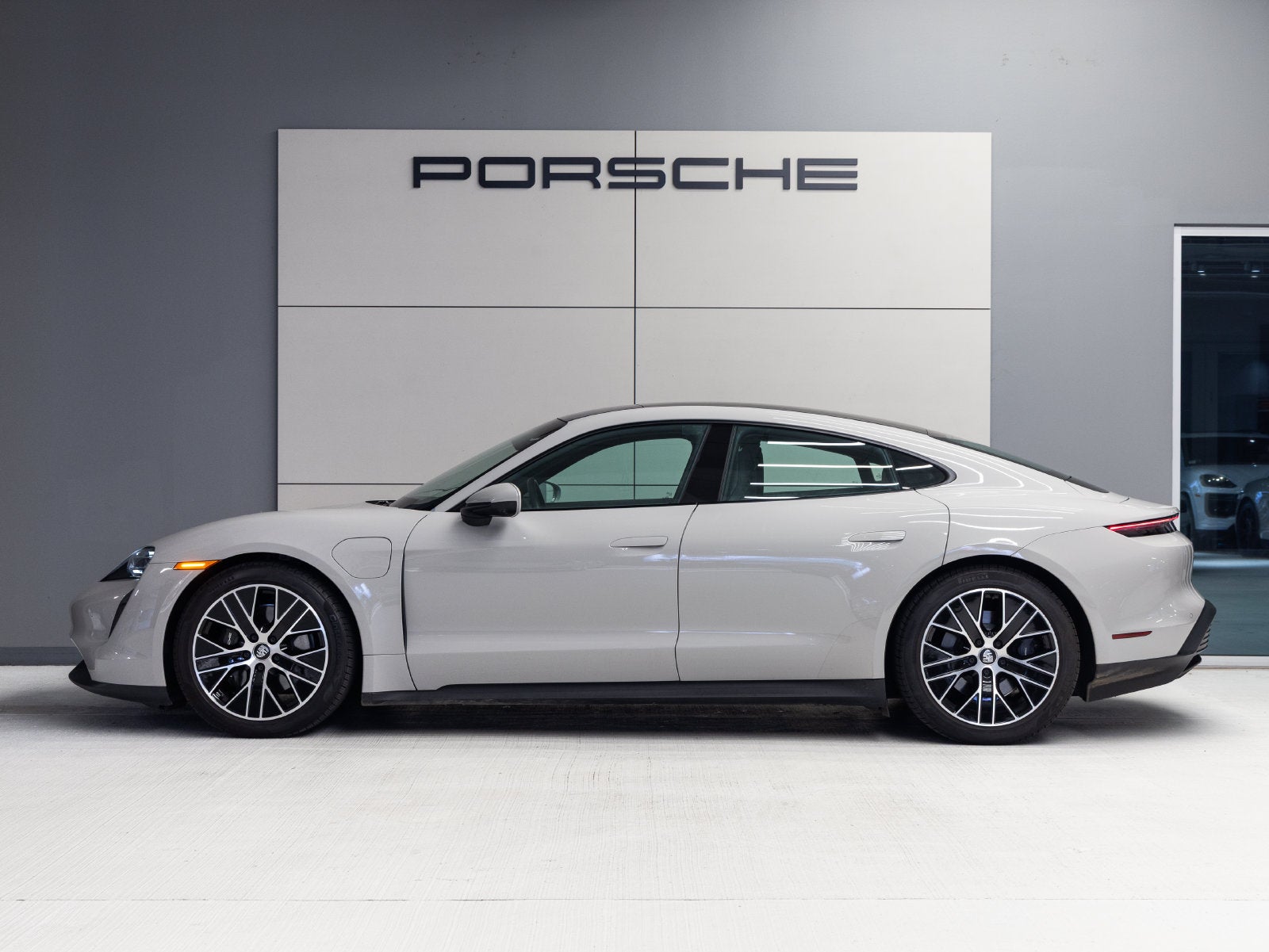 2024 Porsche Taycan RWD