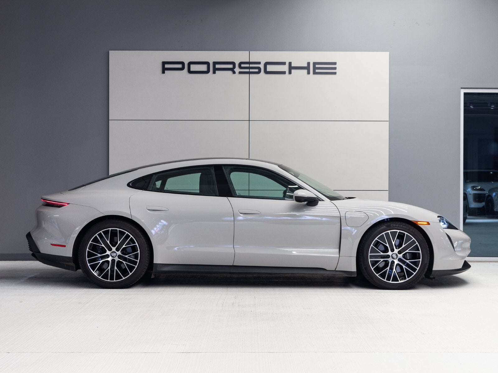 2024 Porsche Taycan RWD