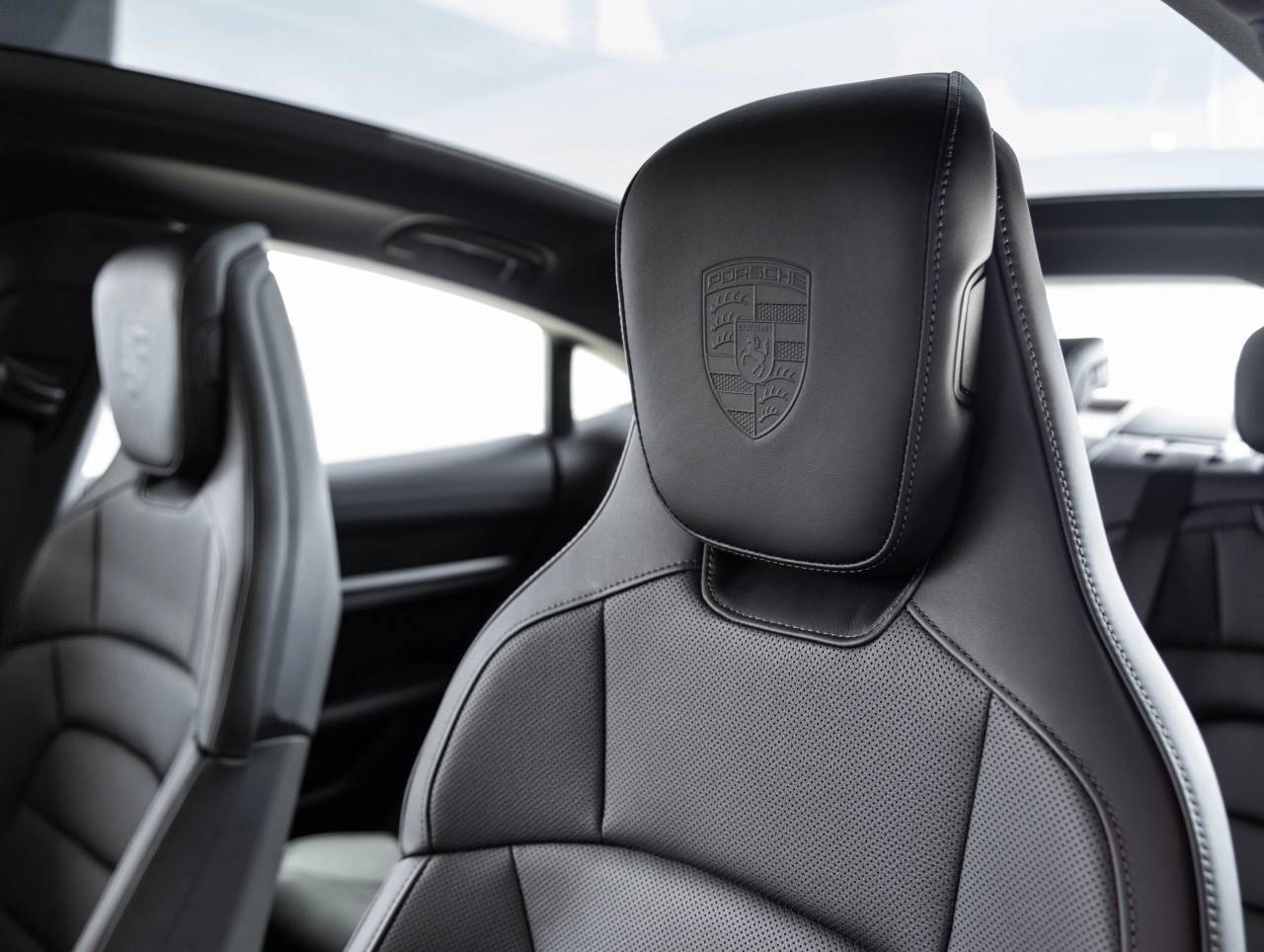 2025 Porsche Taycan Taycan 4