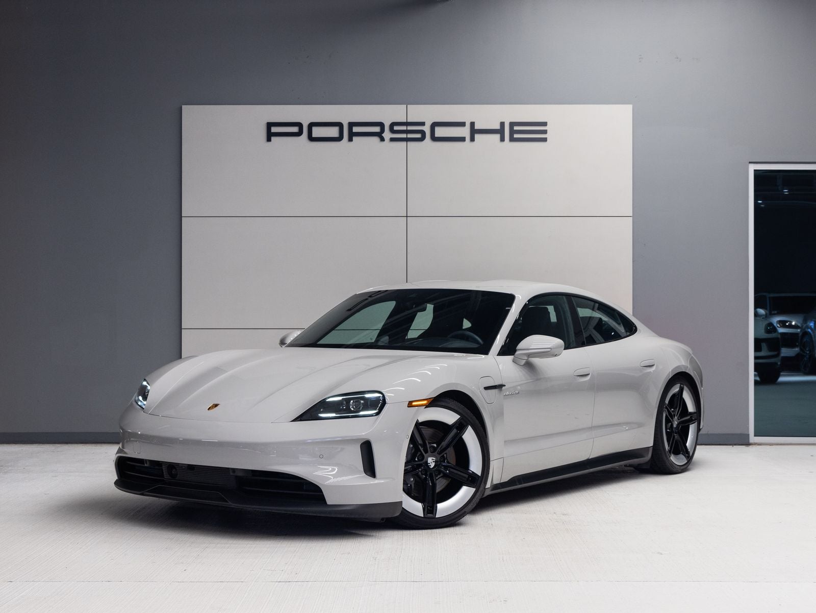 2025 Porsche Taycan Taycan 4