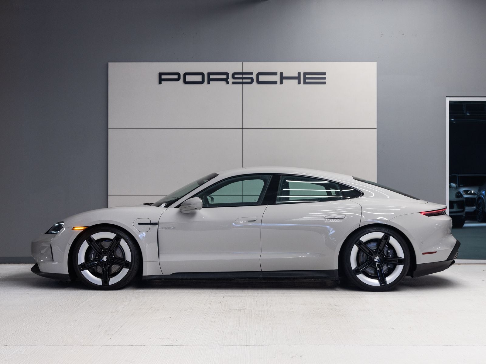 2025 Porsche Taycan Taycan 4