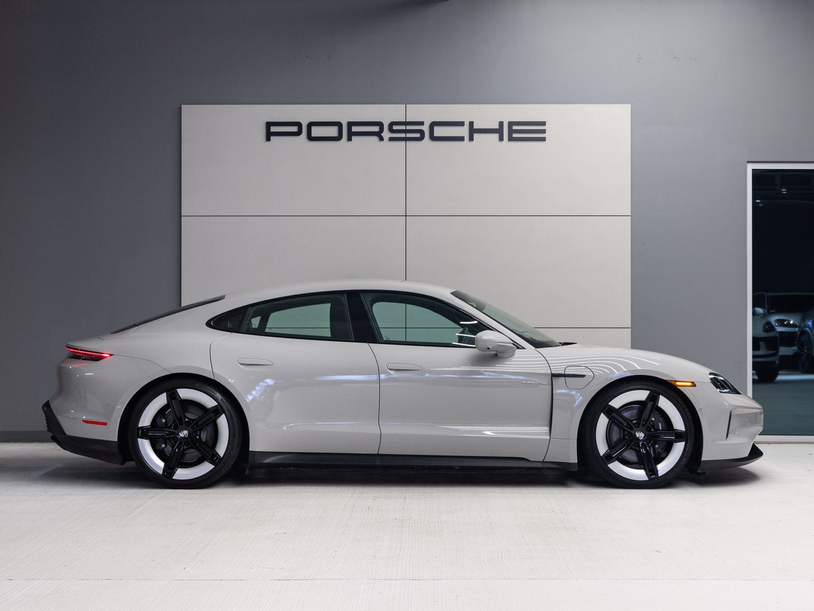 2025 Porsche Taycan Taycan 4