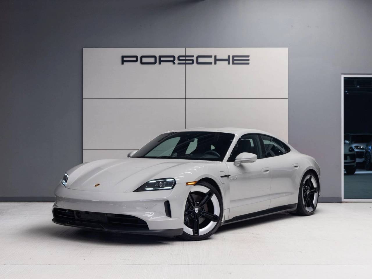 2025 Porsche Taycan Taycan 4