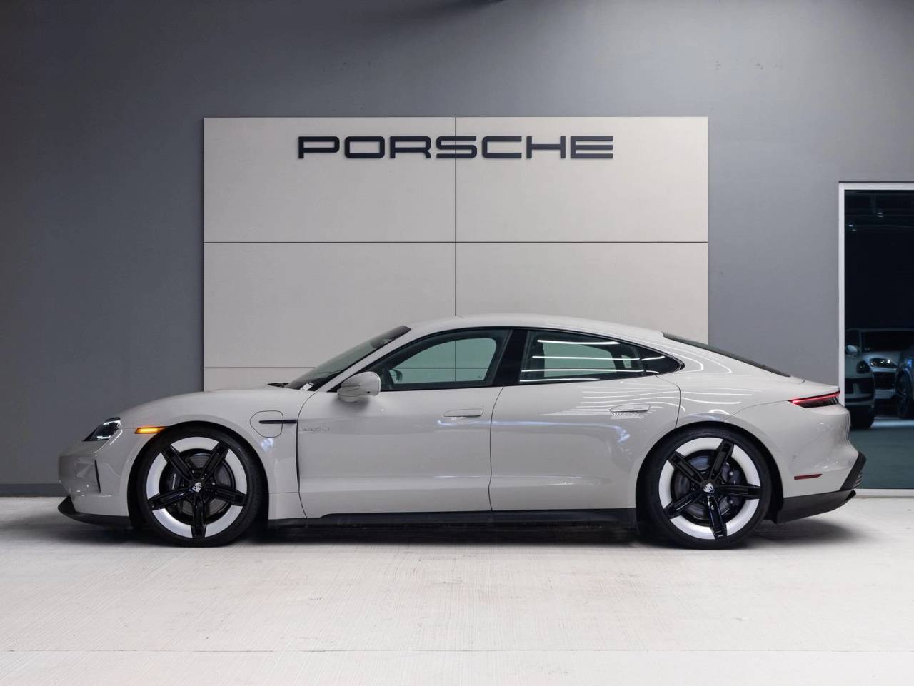 2025 Porsche Taycan Taycan 4