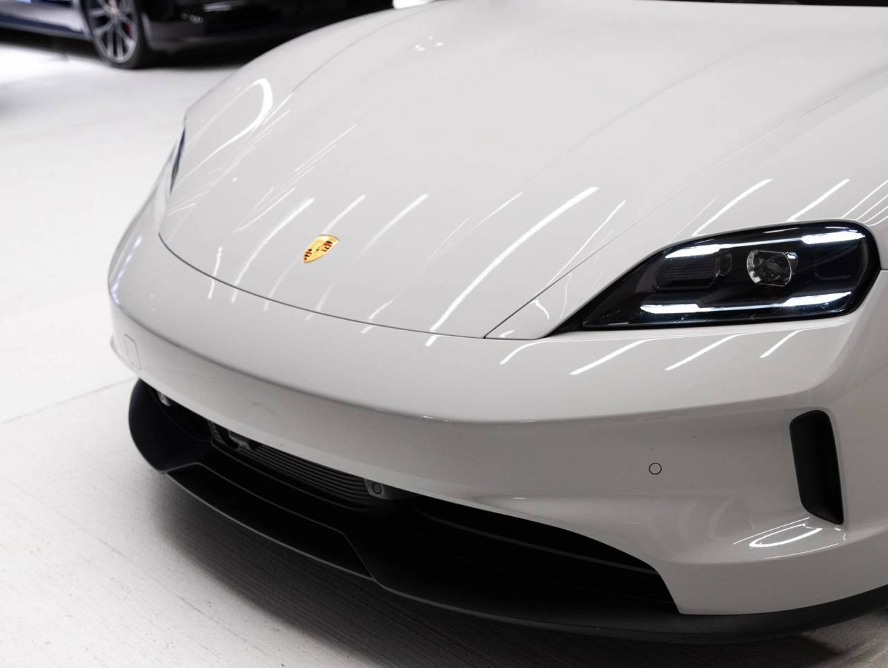2025 Porsche Taycan Taycan 4