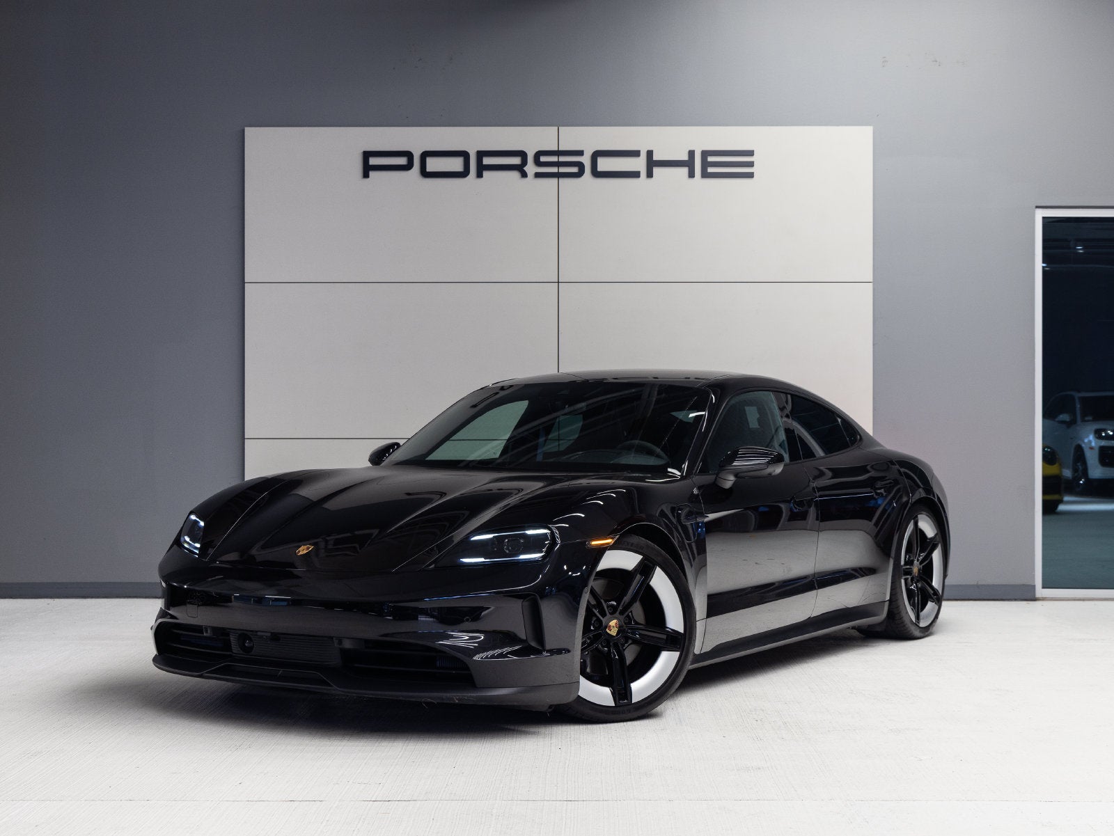2025 Porsche Taycan Taycan 4