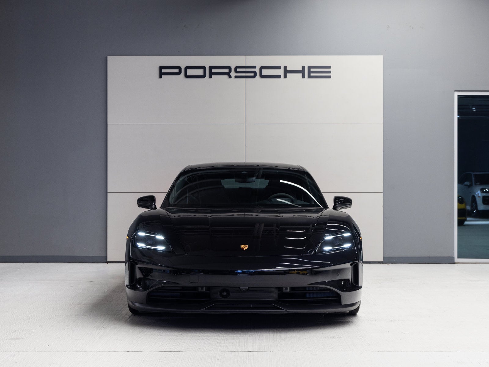 2025 Porsche Taycan Taycan 4