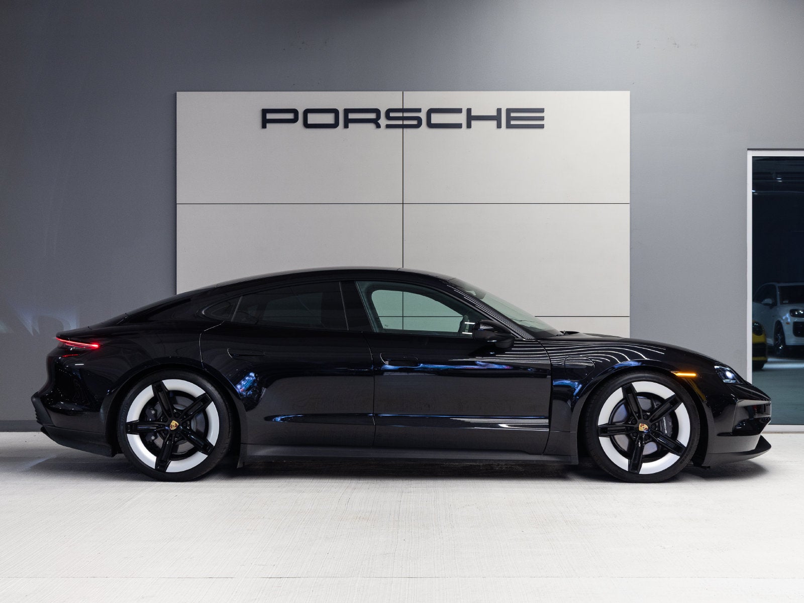 2025 Porsche Taycan Taycan 4