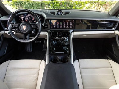 2024 Porsche Panamera 4