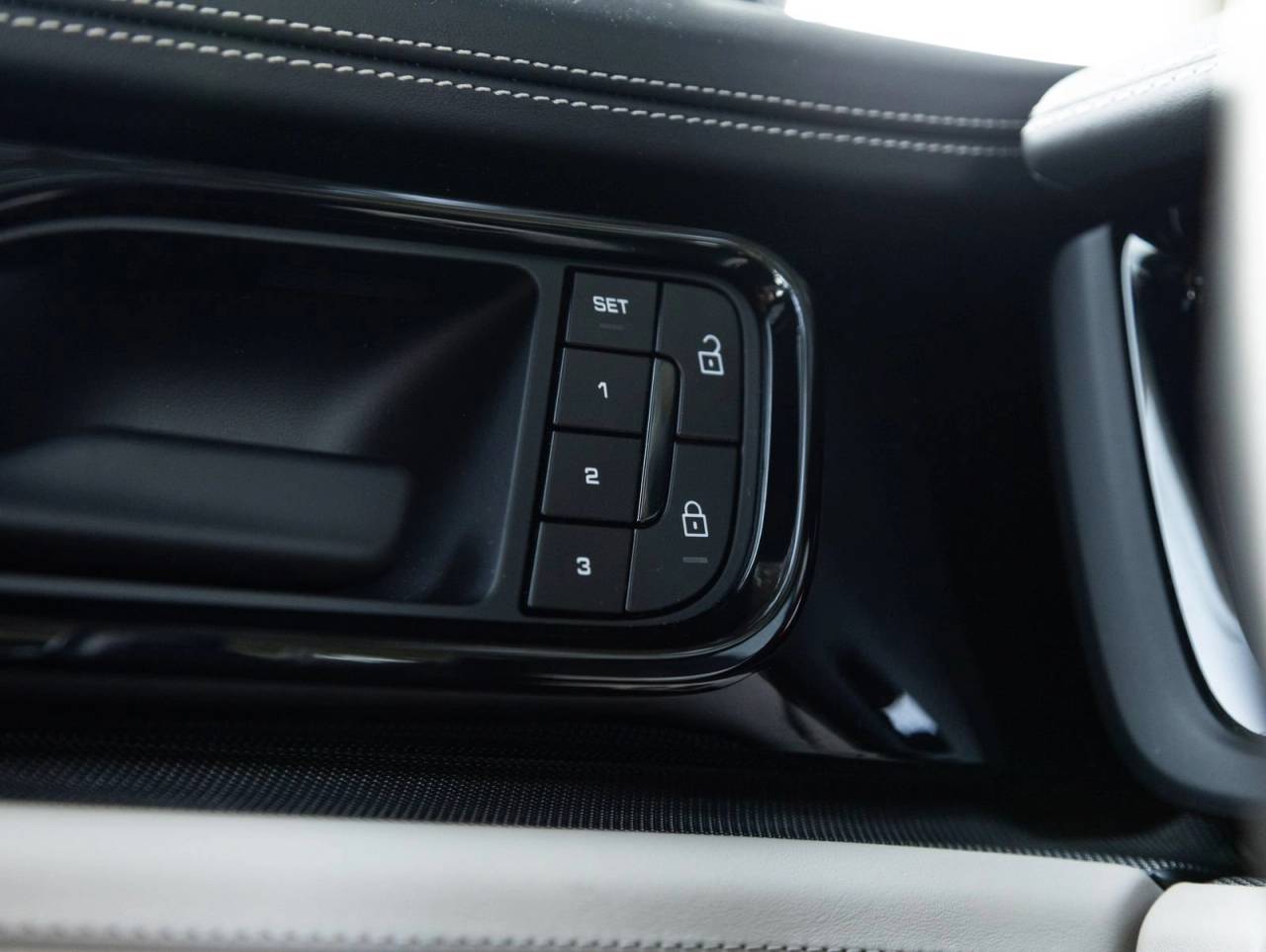 2024 Porsche Panamera 4
