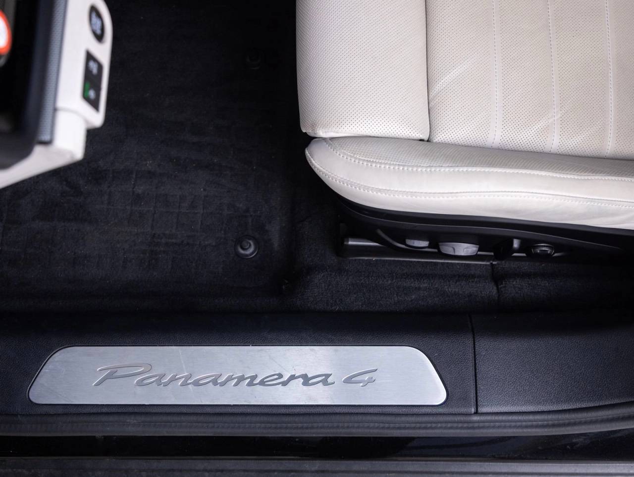 2024 Porsche Panamera 4