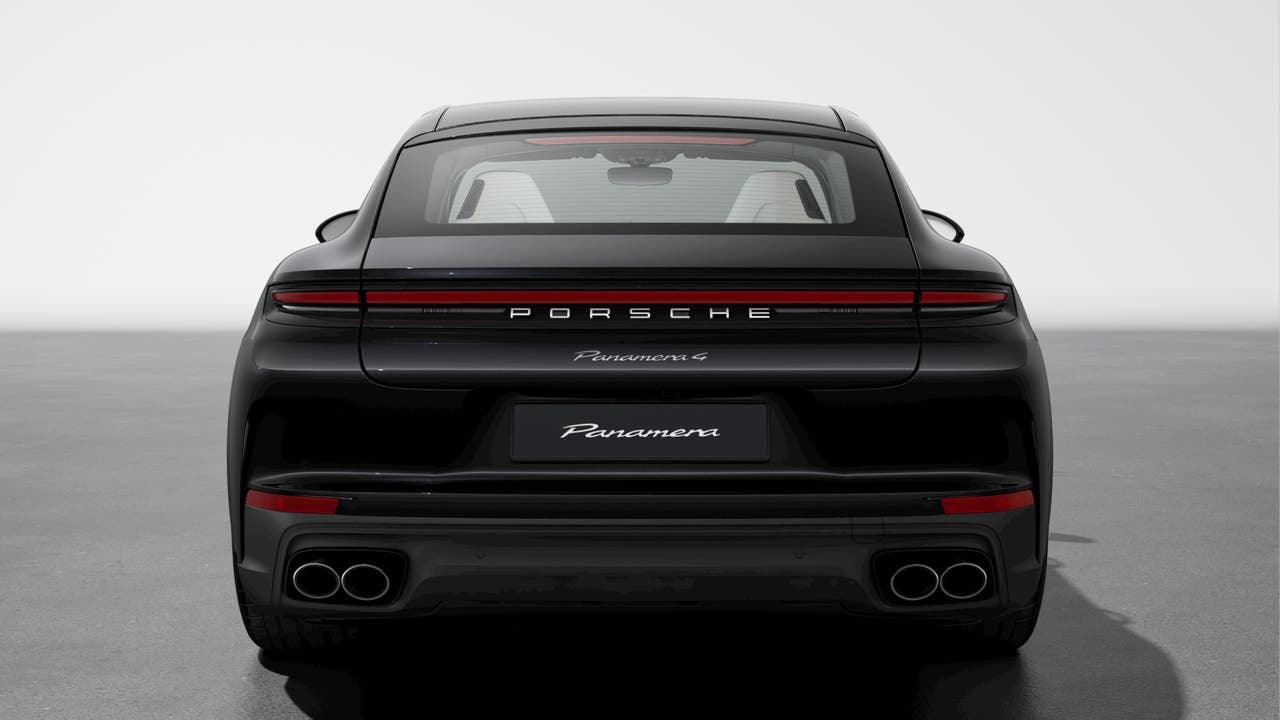 2024 Porsche Panamera 4